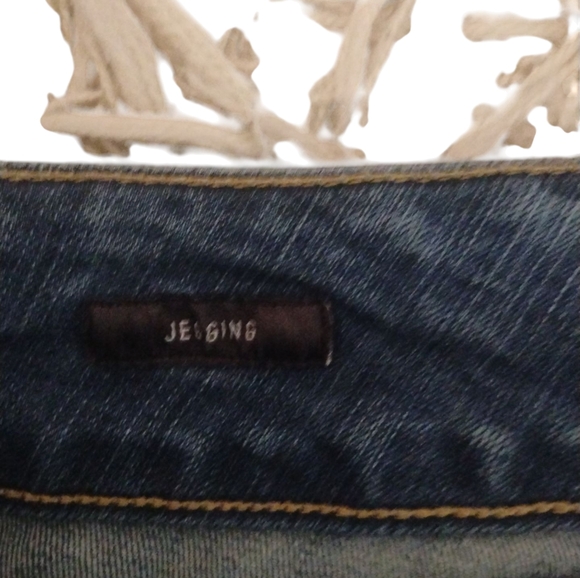 Torrid Premium Jeggings Distressed Jeans Denim Stretchy Plus Size 16 R - Picture 3 of 5